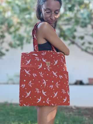 Tote bag + Pochette. Rouge hirondelles