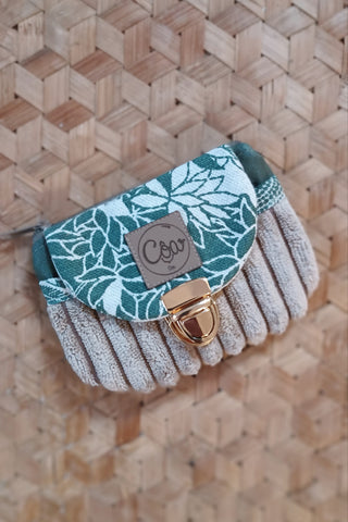Porte monnaie zippé à rabat - Format Mini Feuillage vert, poche velours.