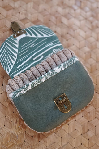 Porte monnaie zippé à rabat - Format Maxi - Feuillage vert, poche suédine.