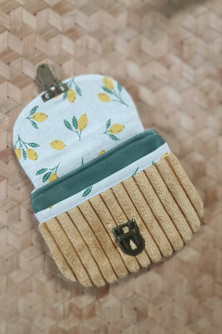 Porte monnaie zippé à rabat - Format Maxi - Citron. Poche velours