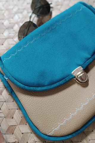 Pochette zippée à rabat - Format Maxi camel et bleu