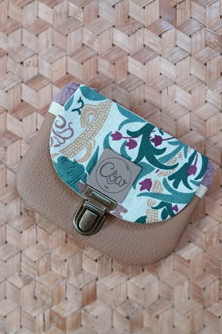 Porte monnaie zippé à rabat - Format Maxi - Mauve rosé fleuri. Camel