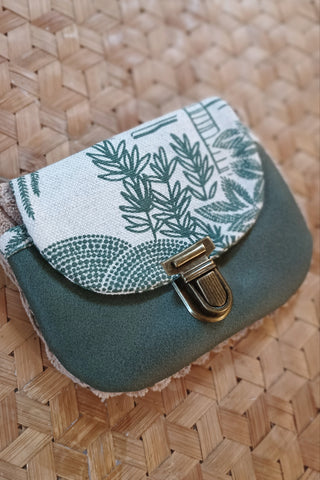 Porte monnaie zippé à rabat - Format Maxi - Feuillage vert, poche suédine.