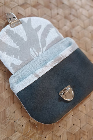Porte monnaie zippé à rabat - Format Maxi - Palmiers gris